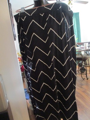 Best Price WOMENS SZ 3X UNBRANDED BLACK WHITE ELASTIC WAISTLINE LONG SKIRT S9 Best Price WOMENS SZ 3X UNBRANDED BLACK WHITE ELASTIC WAISTLINE LONG SKIRT S9