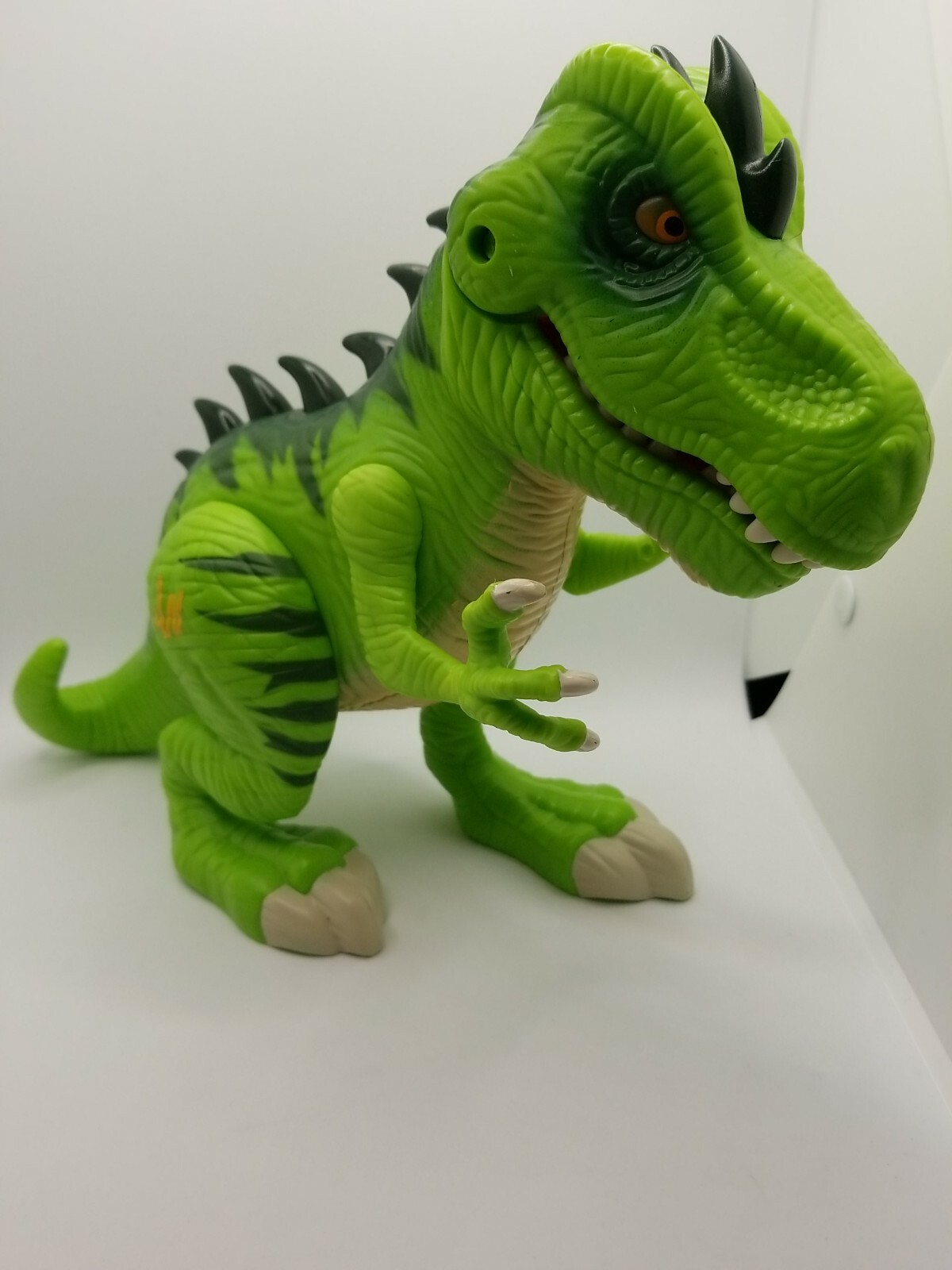 Jurassic World JW Bashers Green T-Rex Dinosaur Roar Electronic Light Up Hasbro