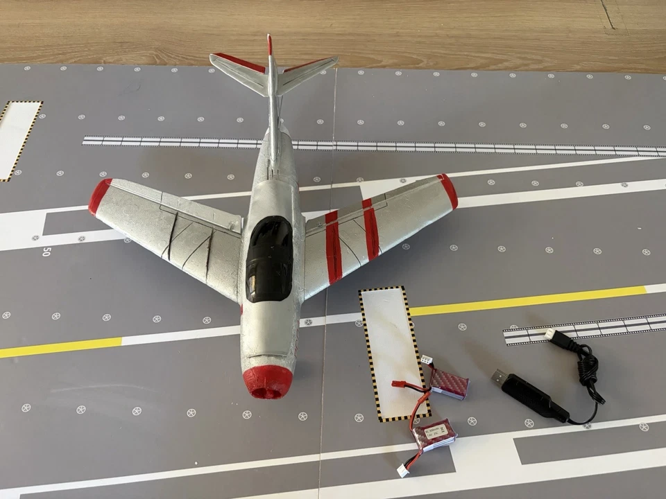 E-flite Ultra-Micro UMX MiG-15 Micro Ducted Fan Bind-N-Fly Jet With 2 Batteries - Bild 2 von 4