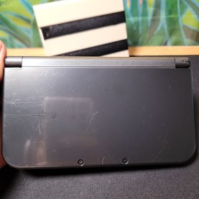 Nintendo New 3DS XL 4GB Handheld Gaming System - Black with stylus and charger