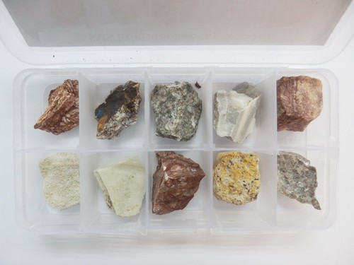 10 Sedimentary Rock Plastic Box Set Stone Specimen Learning Aid MS10SR - Picture 2 of 6