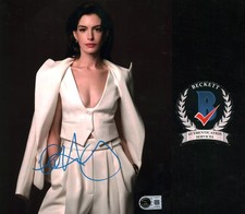 Anne Hathaway Signed Busty Brunette Babe 8x10 Photo Autographed BAS COA