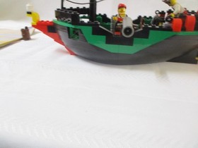 LEGO 6250 PIRATES CROSS BONE CLIPPER COMPLETE WITH MANUAL