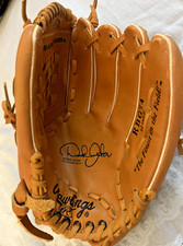 Rawlings 12  Baseball Glove Derek Jeter Autograph Model RGB 74 RHT
