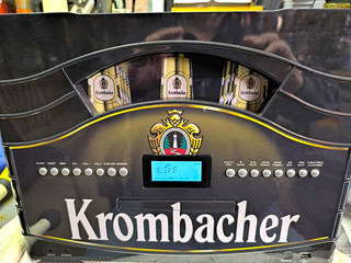 Krombacher HiFi Soundsystem schwarz mit CD/MP3 USB Uhr/Wecker & Fernbedienung