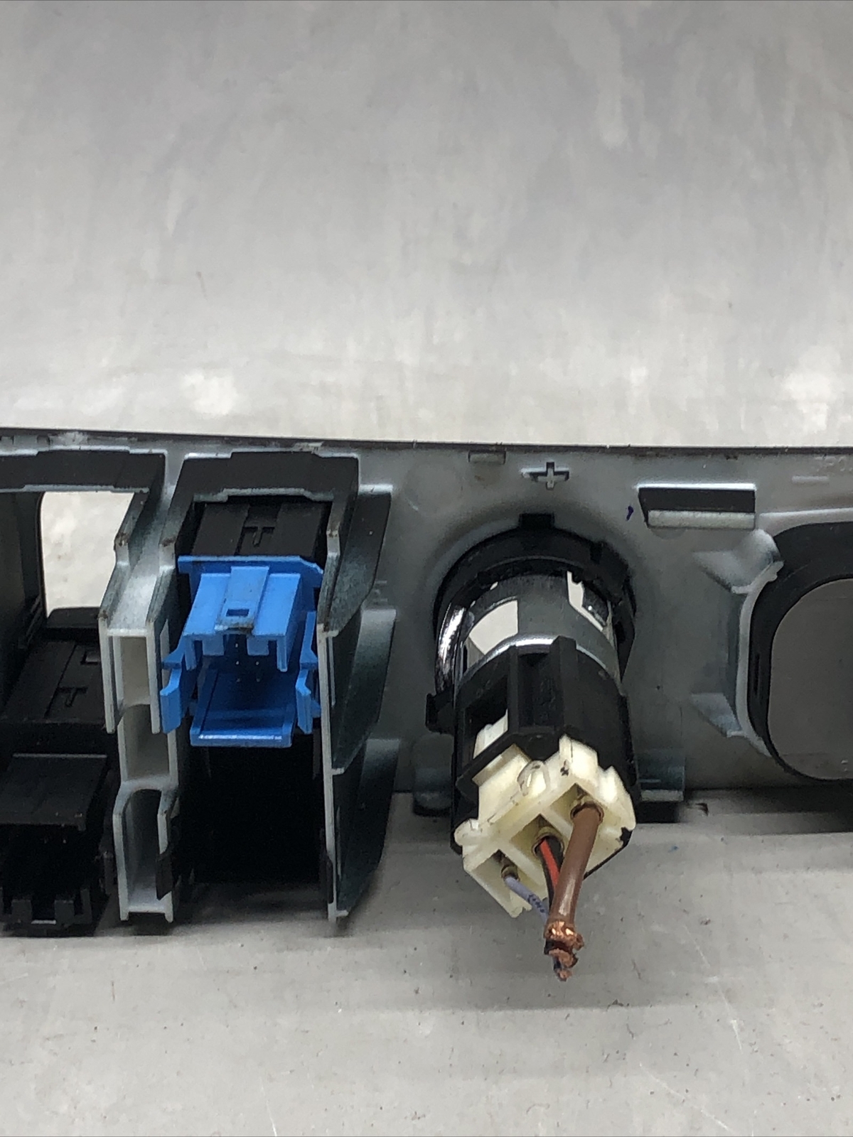 Seat Leon MK2 0812 Console Traction On Off Start Stop Panel 5P0863263M