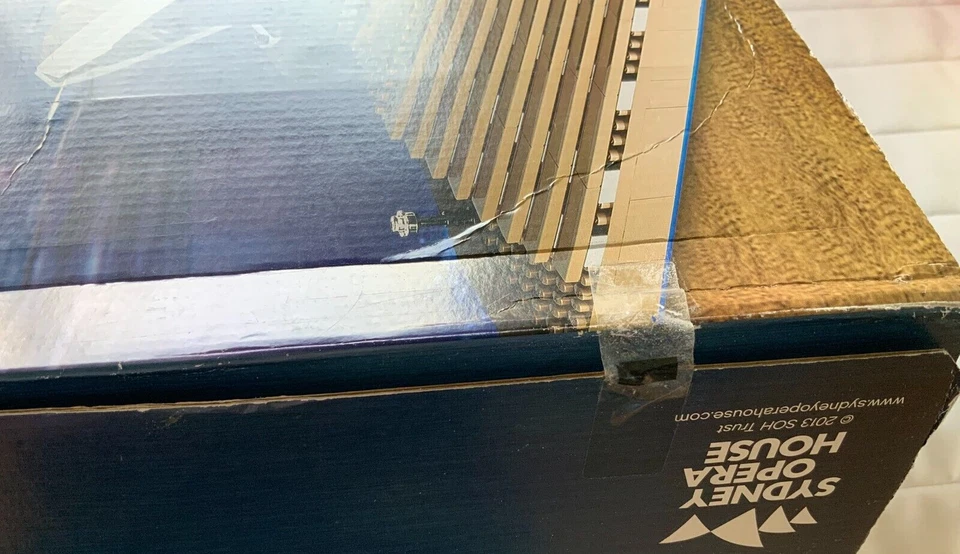Retired LEGO 10234 Creator Expert Sydney Opera House Sealed Contents, Box Damag - Image 4 of 4
