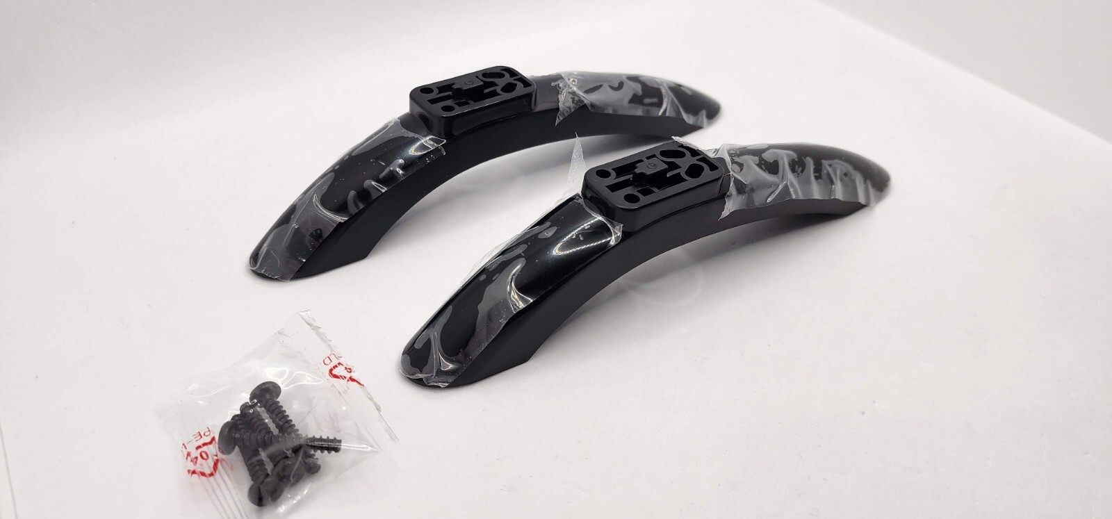 NEW SCEPTRE TV BASE STAND LEGS FEETS w/ 4x SCREWS 11334 KBTV53DF X405BV