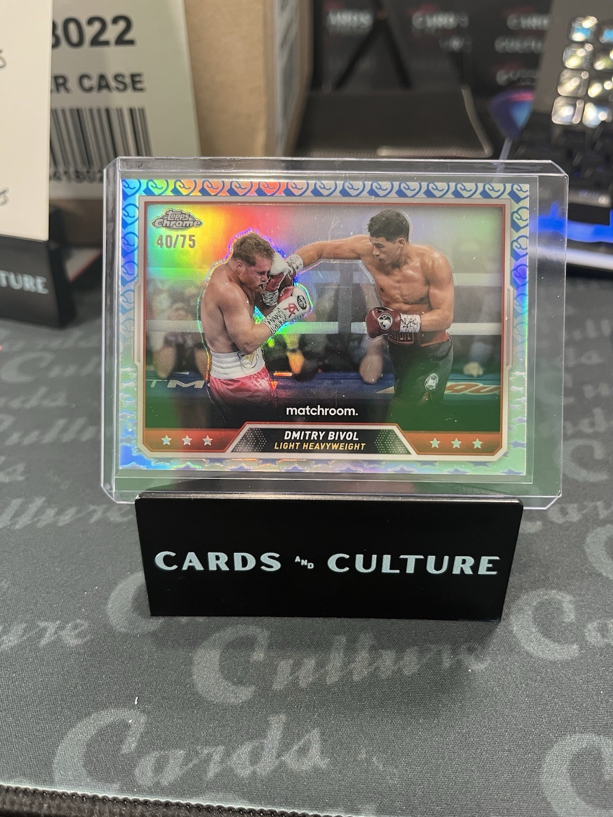 2024 Topps Chrome Boxing 43 Dmitry Bivol Glove Refractor SP /75