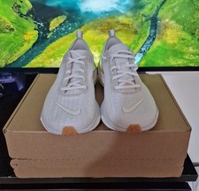 NikeZoomX Invincible 3 Flyknit Womens Running Shoes