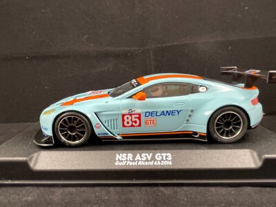 スロットカー 1/32 Aston Martin Gulf Racing スロットカー 1/32 Aston Martin Gulf Racing