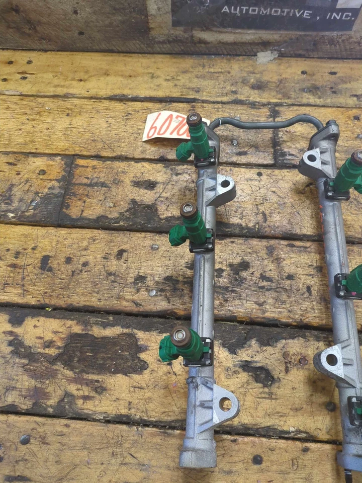 03-08 TIBURON 01-06 OPTIMA SANTA FE 99-05 SONATA RAMPA DE RIEL DE COMBUSTIBLE CON 6 INYECTORES Foto 4 de 4