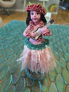 Vintage K.C. Co Ltd Hawaii Dashboard Hula Skirt Ukulele Woman Doll Tiki Wiggler