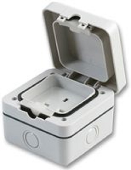 Outdoor / External IP66 Single / 1 Gang 13 Amp Electrical Wall Plug Socket