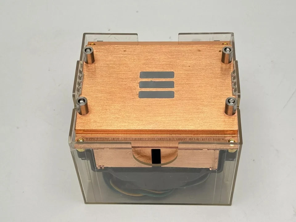 Intel D39267-002 LGA 771 Xeon CPU Copper Heatsink Cooling Fan (New, Genuine) - Image 2 of 3