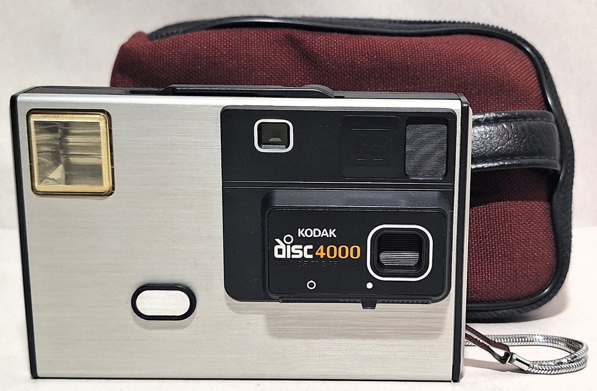 Vtg 1980s Kodak Disc Camera Model 4000 w/ Travel Case and Wrist
