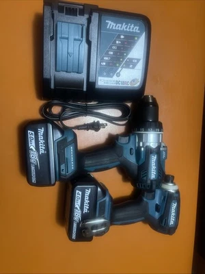 KIT MAKITA® XGT® BATERÍA BL4040(X2) 4.0AH + CARGADOR DC40RA + ESTUCHE