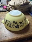 Vtg Pyrex Gooseberry Cinderella 442 Mixing Bowl 1.5 Qt Yellow Black Nesting