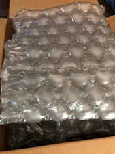 Große Luftpolsterfolie Luftpolsterfolie, gebraucht in Stücken ein 18X12 Karton damit gefüllt