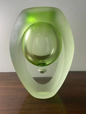 Vinci Line Glass Bud Vase Hand Fused Dynasty Gallery 8 lbs