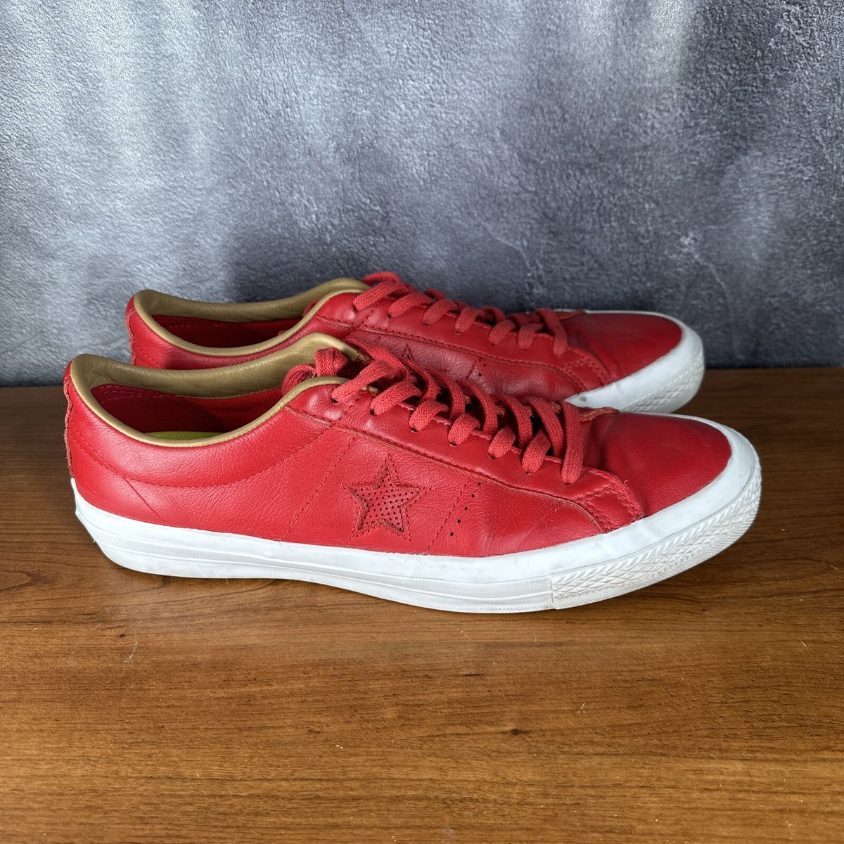 Size 10 - Converse One Star Leather Low Casino for sale Size 10 - Converse One Star Leather Low Casino for sale