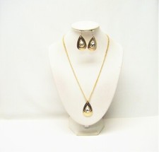 Textured Gold w/Crystal Teardrop Pendant Necklace/Earrings Set