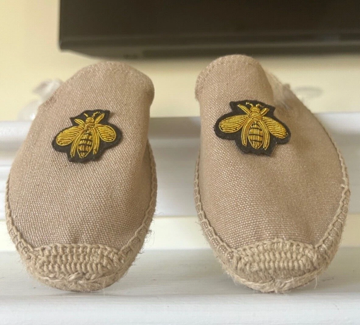 Soludos Espadrilles Mules Size 8 Safari Tan Gold Embroidered Bee