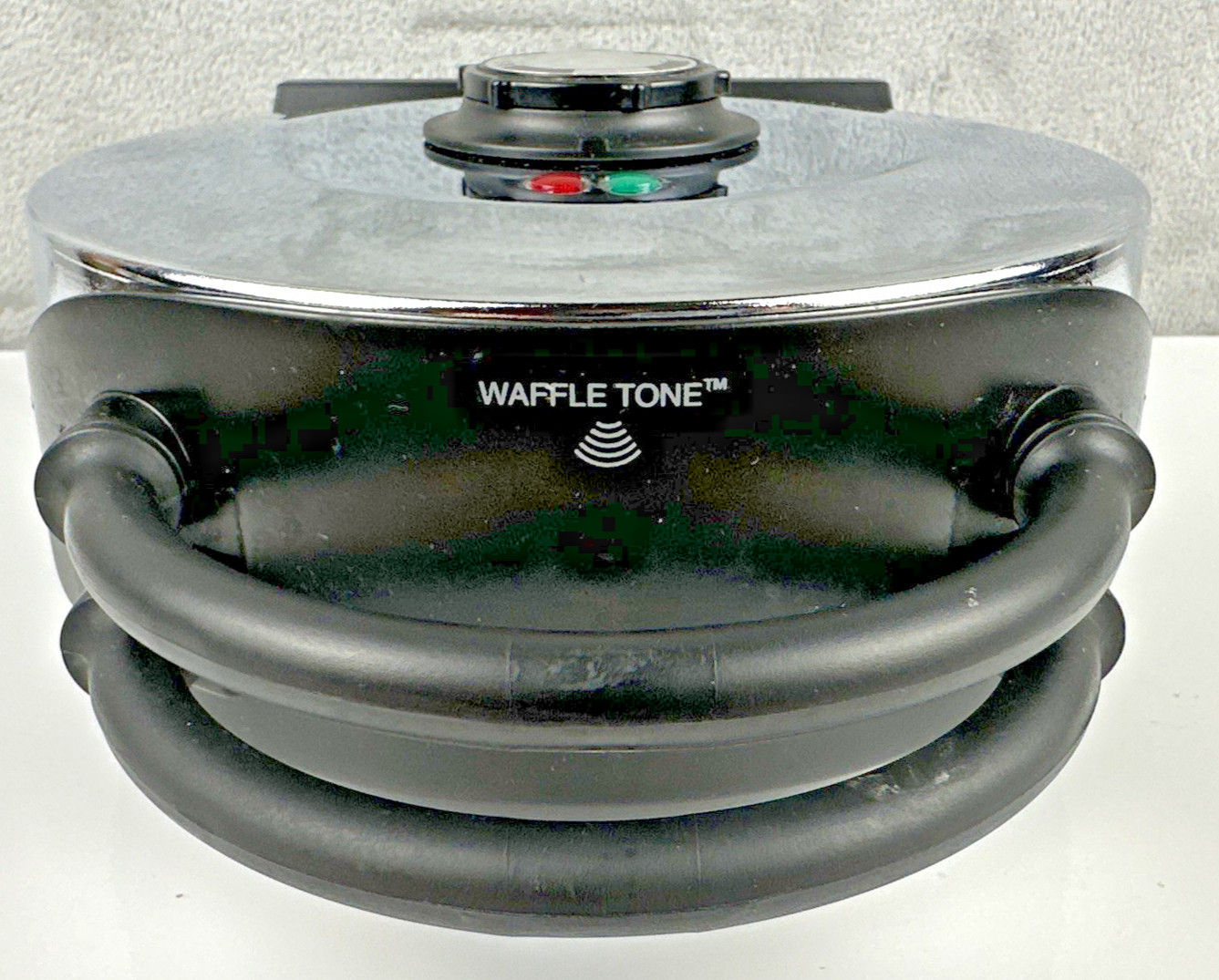 VillaWare Perfect Waffler Professional 7" Heart Shaped Waffle Maker V3100 TESTED