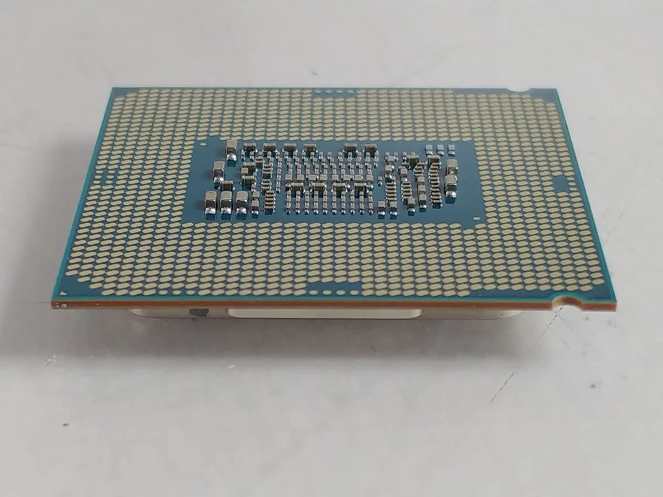 Intel Core i3-8100 3.6 GHz LGA 1151 Desktop CPU Processor SR3N5 - Image 4 of 4