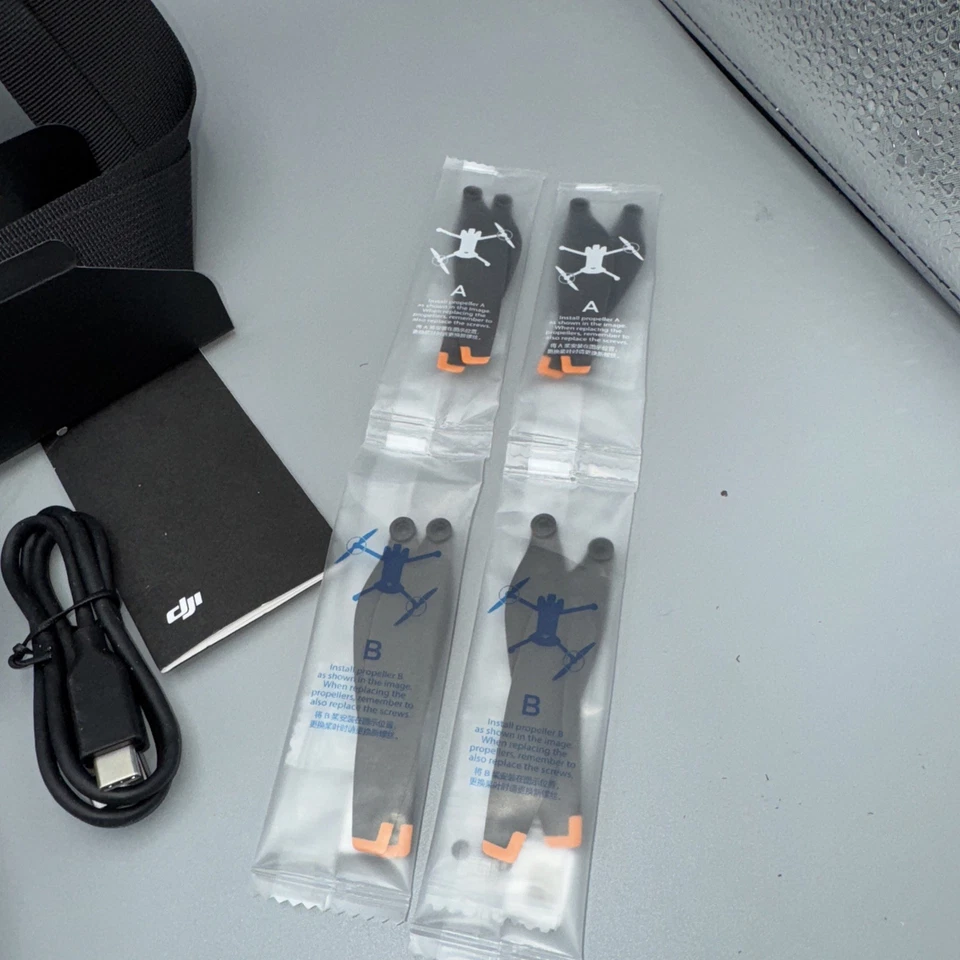 DJI Mini 3 Pro Fly More Kit Bolsa 2 Baterías Cargador Hub Accesorios OEM Foto 3 de 4