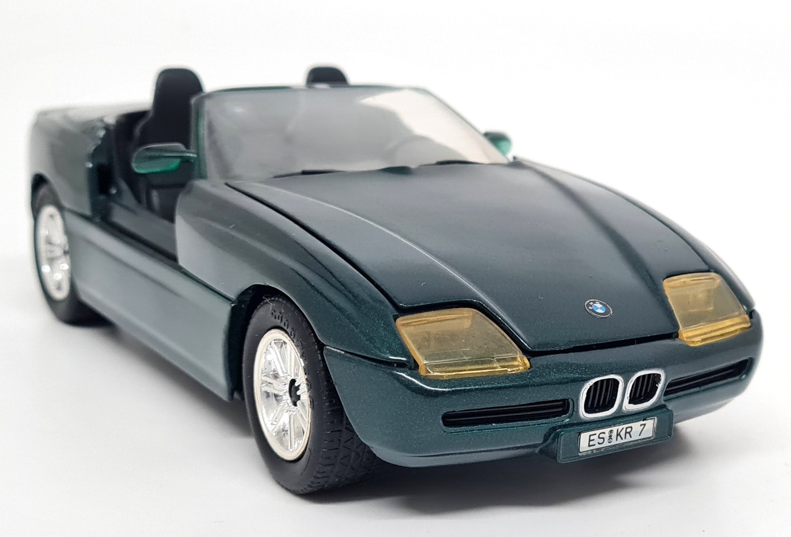 Revell 1/24 - BMW Z1 Roadster Metallic Green Diecast Scale Model Car