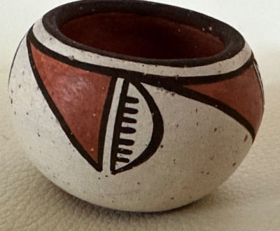 VINTAGE SANTO DOMINGO Pueblo SMALL Pot 2.5