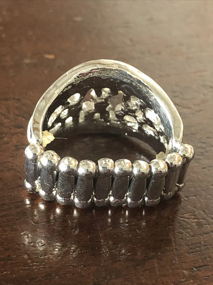 Anillo Paparazzi “Tesorería Real” Blanco Banda Elástica Foto 3 de 3