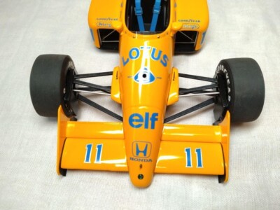 AUTOart Signature 1/18 TEAM LOTUS TYPE 99T JAPANESE GP 1987 Car