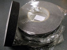 20 metri NASTRO ANTISCIVOLO PER SCALINI SCALE ADESIVO 25mm CARTA VETRATA ADESIVA