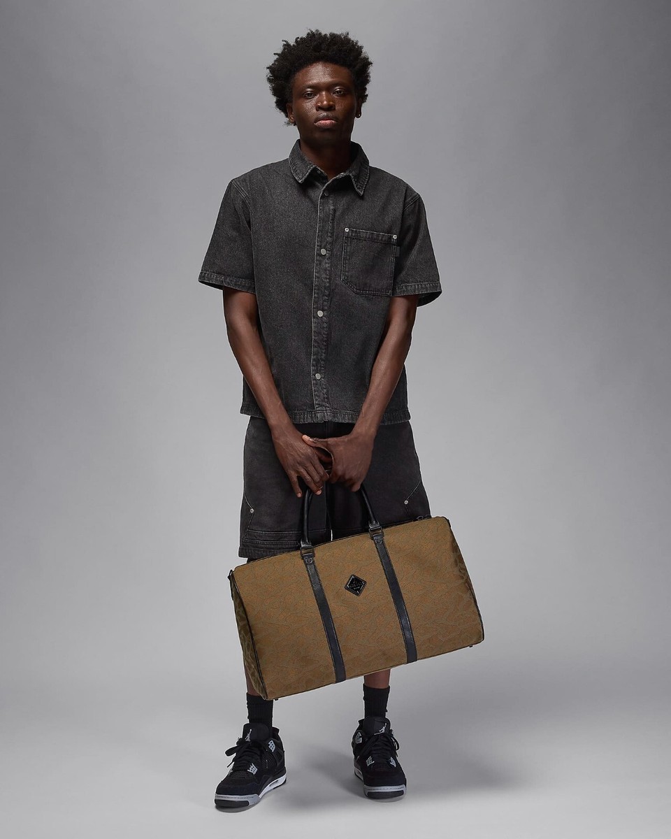 Nike Air Jordan Icon Duffel Duffle Bag Backpack LM0949-G16 Nike Air Jordan Icon Duffel Duffle Bag Backpack LM0949-G16