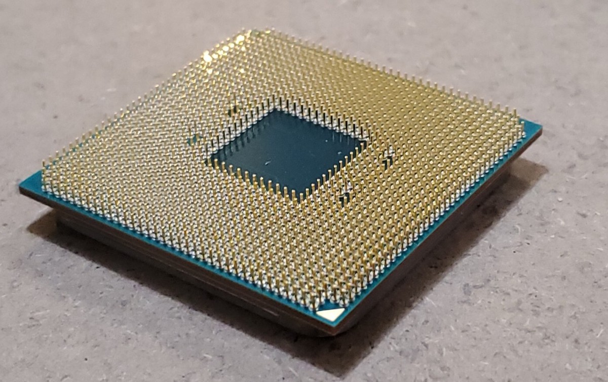 AMD Ryzen 3 3200G 3.6 GHz Socket AM4 Quad Core Processor