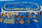 Lot of 20 Pieces of Vintage Costume Jewelry Bracelets Necklaces Earrings Pins 12