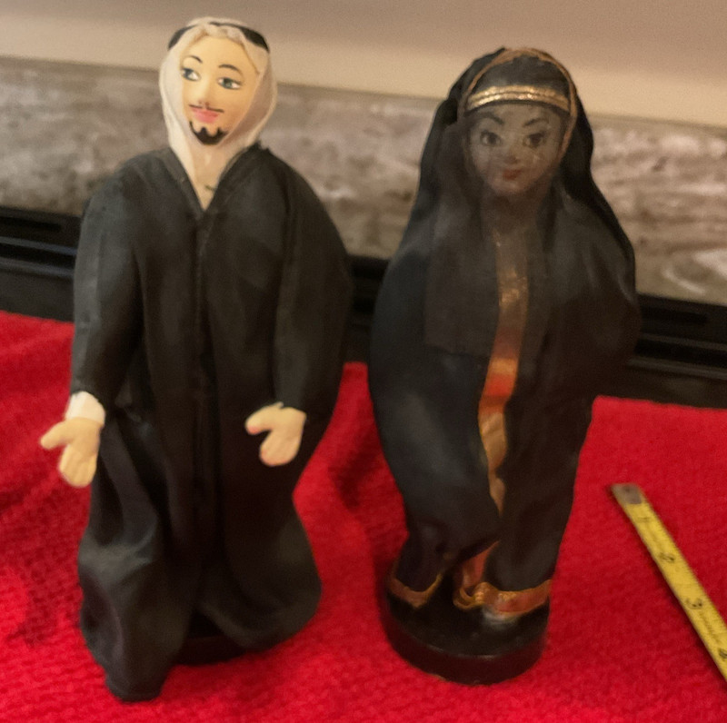Approx 8” vintage Middle Eastern souvenir, dolls pair costume figures Arabic