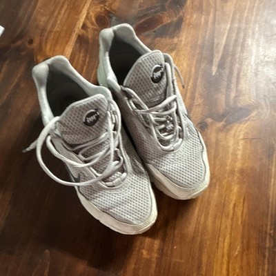 Nike Air Max Unisex Low Top Lace-Up Athletic Sneakers Mesh Gray White