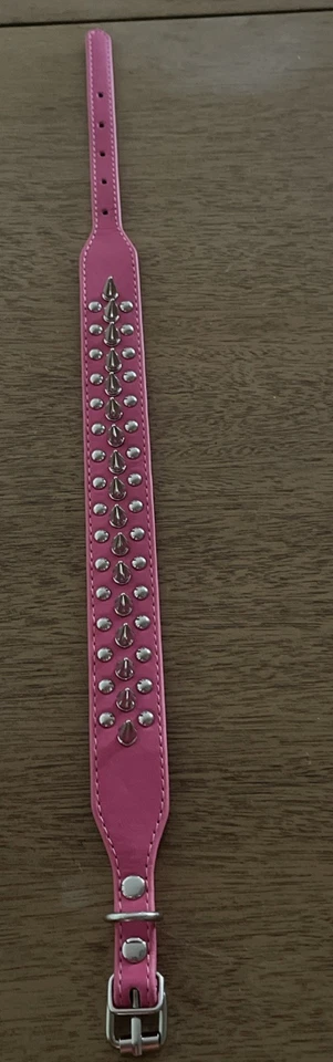Collar de perro con clavos remaches tachonados rosa imitación cuero ajustable Foto 2 de 4