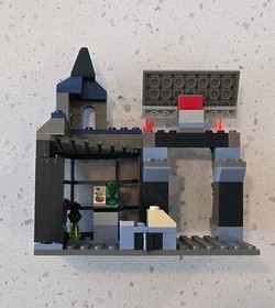 Harry Potter LEGO #4720 Knockturn Alley 99% Complete (Original Instructions)