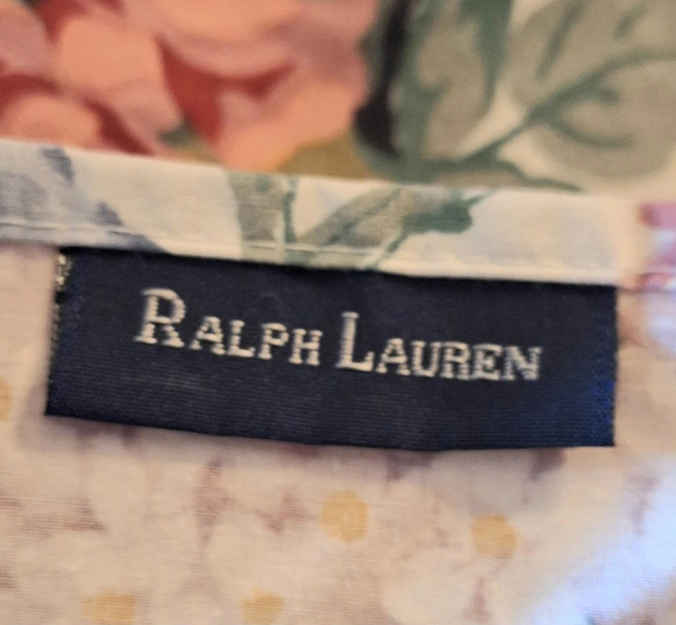 Vintage Ralph Lauren Allison Fabric Tablecloth Floral 101”x57” Country Cottage - Image 4 of 4