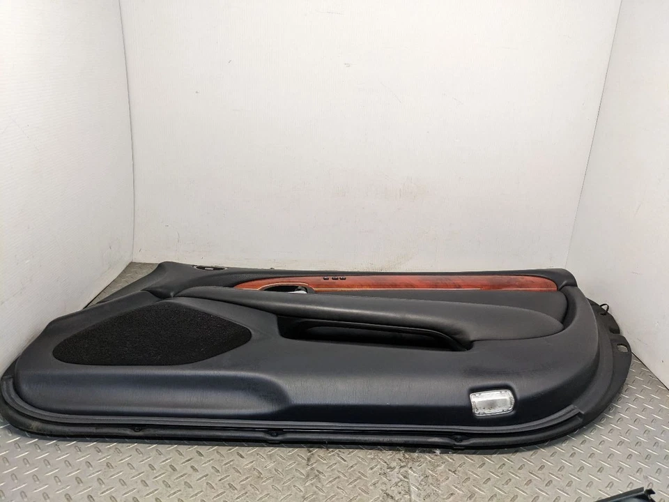 02 03 04 05 06 Panel de moldura de puerta delantera derecha pasajero Lexus SC430 1174289 Foto 4 de 4