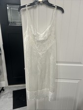 Vintage Vanity Fair Full Slip, White With Lace Bodice Hem Made in USA, Sz 24/42