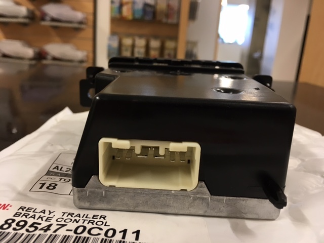 2016-2017 TUNDRA INSTRUMENT PANEL TRAILER BRAKE CONTROLLER GENUINE