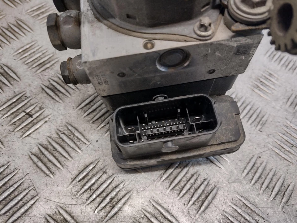 2015 DUCATI MULTISTRADA 1200 S TOURIN ABS Pump - Image 3 of 4