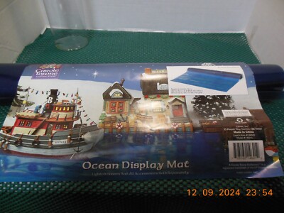 LEMAX  Ocean Display Mat' #14621 Measures 18'' W x 48'' L   New in tube