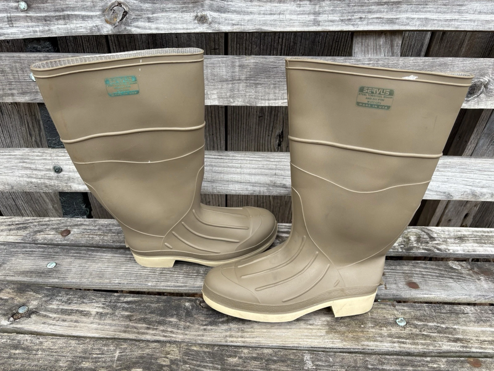Honeywell Servus ANSI 241 PT99 M I 75 C 75 Men's servus Rubber Boot, Steel Toe