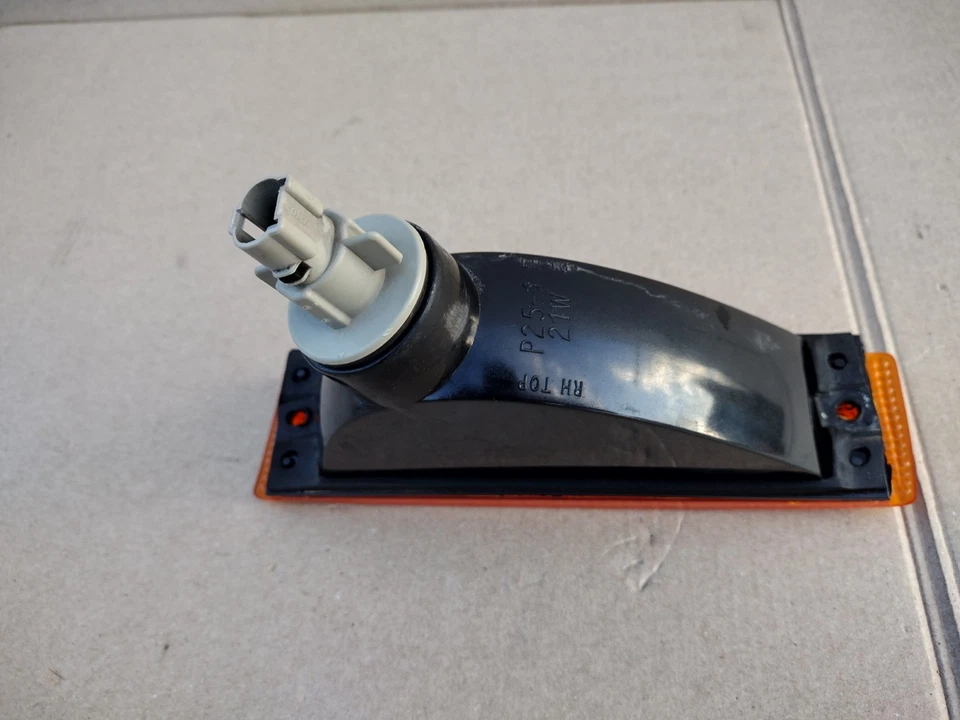 1994-1996 Jaguar XJS OEM Pair Front Bumper Turn Signal Lights Left & Right   - Image 4 of 4